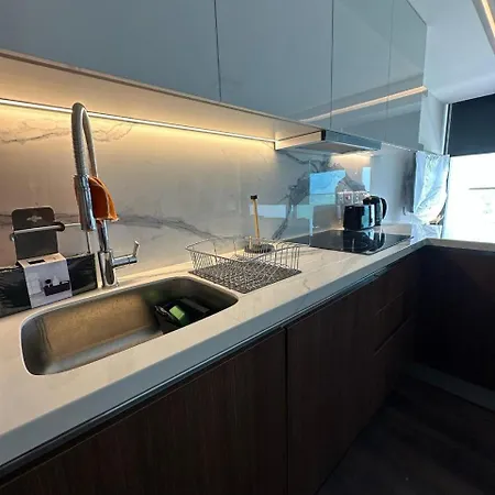 Grand Sapphire & Casino Phicardou