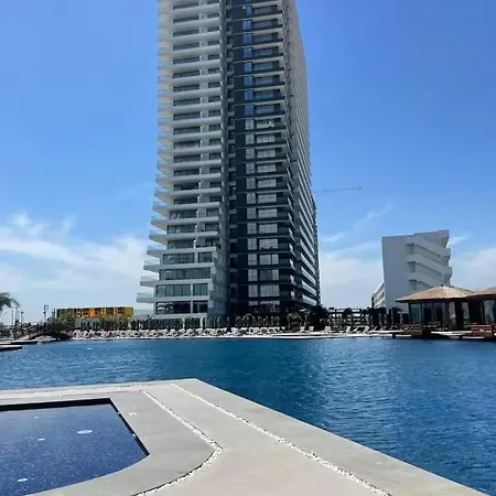 Grand Sapphire & Casino Apartment *