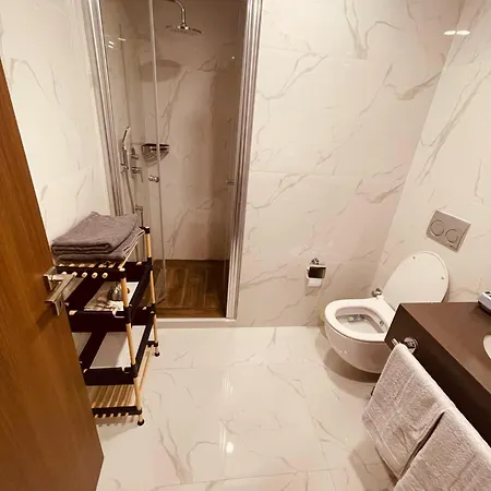 Grand Sapphire & Casino Phicardou