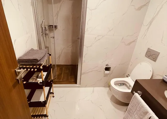 Grand Sapphire & Casino Phicardou